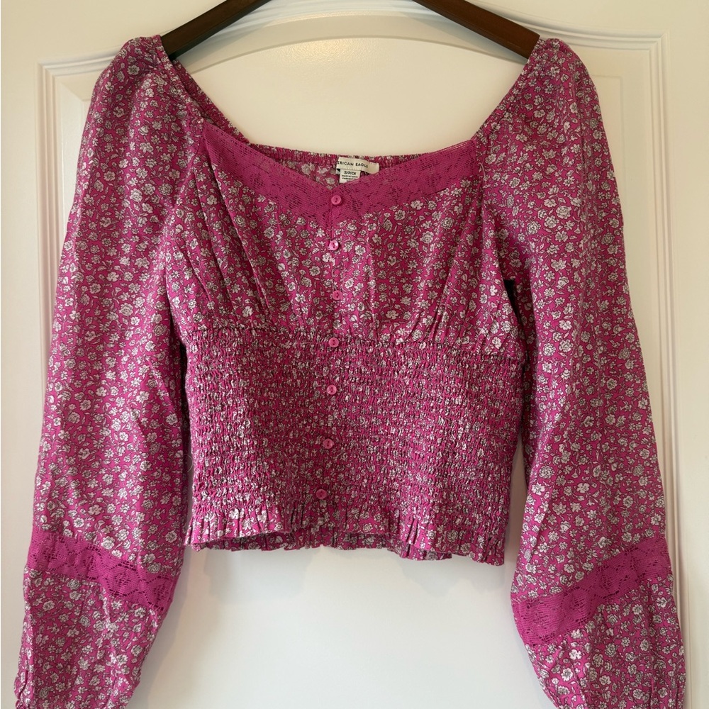 American Eagle Pink floral smocked Top EUC Small